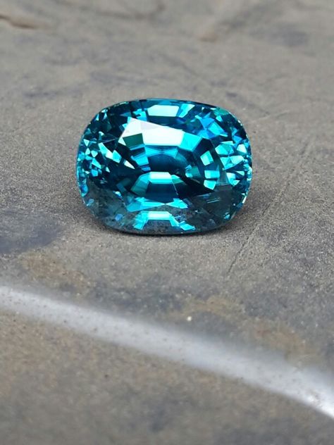 Rare Gems, Blue Zircon, All That Glitters, Blue Rhinestones, Stone Jewelry, Pretty Things, Turquoise Ring, Stone Color, Diamond Jewelry