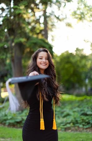 Graduation Poses Photo Shoots Outdoor, We Are Back In Business, Graduations Ideas, Graduate Photoshoot, University Of Minnesota Twin Cities, Masters Graduation Pictures, Grad Hats, Cap And Gown Pictures, Graduation Shoot