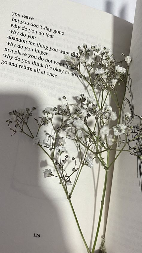 #Gypsophila #book #flower #wallpaper‌ #minimalist Gypsophila Aesthetic, Flower Wallpaper Minimalist, Gypsophila Flower, Wallpaper Minimalist, Flower Wallpaper, Flower Necklace, Just Love, Pink White, Glass Vase