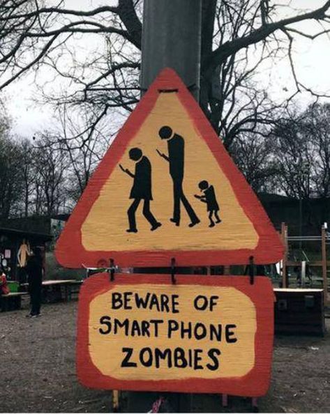 Funny Paranormal, Funny Road Signs, Zombie Humor, Phone Humor, Random Facts, Good Jokes, Work Humor, Street Signs, Funny Fails