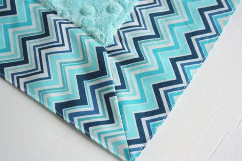 Cuddle Baby Self-Binding Receiving Blanket Cuddle Corner, Self Binding Baby Blanket, Baby Blanket Ideas, Sewing Blankets, Baby Blanket Tutorial, Best Baby Blankets, Diy Baby Blanket, Blanket Tutorial, Quilt Borders