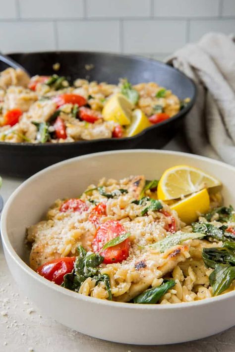 Lemon Chicken And Orzo, Chicken With Orzo, Chicken And Orzo, Lemon Orzo, Chicken Orzo, Pot Pies, Dinner Inspiration, Health Dinner Recipes, Mediterranean Diet Recipes