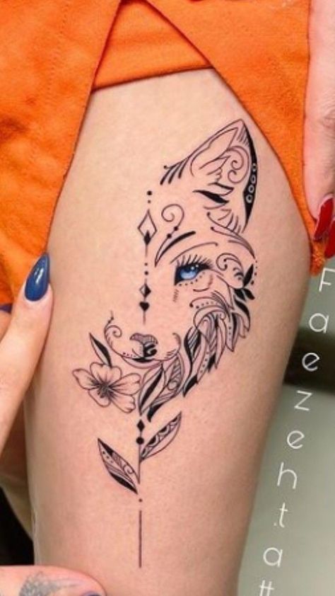 Wolf Tattoos For Women, Tato Henna, Writing Tattoos, Leg Tattoos Women, Thigh Tattoos Women, Cute Tattoos For Women, Classy Tattoos, Girly Tattoos, Wolf Tattoos