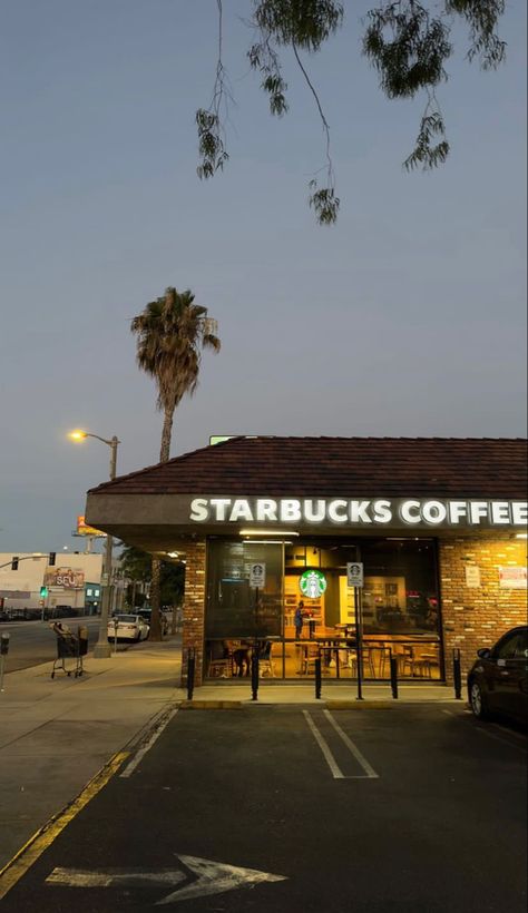 #starbucks #coffee #wallpaper #losangeles Zepeto Starbucks Background, Starbucks Job Aesthetic, Starbucks Outside, Starbucks Coffee Wallpaper, Starbucks Place, Starbucks Building, Starbucks Usa, Starbucks Background, Starbucks Shop