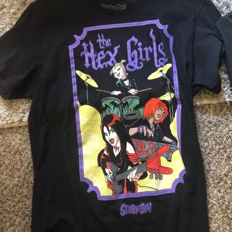 Scooby-Doo hex girls black T-shirt Scooby Doo Clothes, Scooby Doo Merch, Scooby Doo Outfits, Scooby Doo Shirt, Happy Character, Fav Cartoon, Hex Girls, Baggy Shirt, Wise Women