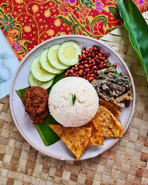 Vegan Nasi Lemak, Nasi Lemak Photography, Vegan Meat Recipe, Vegan Meat, Asam Jawa, Tamarind Paste, Meat Recipe, Nasi Lemak, Vegan Beans