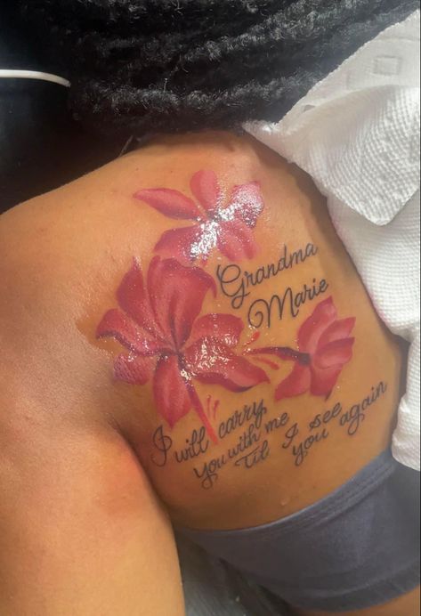 Small Dope Tattoos, Cute Shoulder Tattoos, Floral Back Tattoos, Cute Thigh Tattoos, Arm Sleeve Tattoos For Women, Hand Tattoos For Girls, Cute Hand Tattoos, Mommy Tattoos, Pretty Hand Tattoos