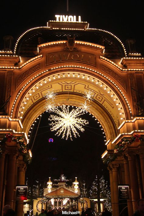 Copenhagen Denmark Aesthetic Winter, Copenhagen Denmark Aesthetic, Scandi Winter, Denmark Aesthetic, Tivoli Copenhagen, Copenhagen Aesthetic, Copenhagen Christmas, Christmas Light Show, Holiday Aesthetic