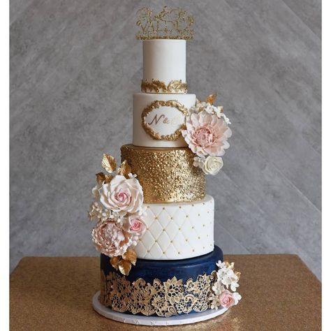 Navy Blue And Rose Gold Cake Ideas, Navy Blue And Rose Gold Cake, Navy Blue And Blush Wedding Cake, Navy Pink Wedding Cake, Navy Blue Rose Gold Blush Pink Wedding Cake, Navy Quince, Light Blue Wedding Cake, Navy Cake, Blush Pink Wedding Cake