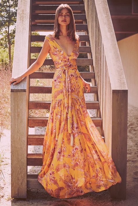 Birgit Kos Alexis Spring 2020 Campaign | Fashion Gone Rogue Zendaya Dress, Birgit Kos, Flowy Floral Dress, Georgette Dress, Bohemian Maxi Dress, Maxi Dress With Sleeves, Looks Style, Fashion Labels, Dot Dress