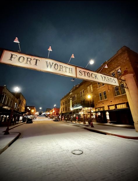 Light snow in the Fort Worth stockyards Fort Worth Downtown, Fort Worth Stockyards, Dallas City, Texas Music, Christian University, Outlaw Country, Texas Christian University, Live Set, 100 Years Ago