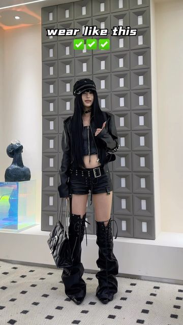 JIZIFANFAN on Instagram Jizifanfan Outfits, Black Kpop Outfit, 90s Street Style Aesthetic, Chinese Street Style, Aespa Concert, Chinese Outfits, 90s Street Style, 2023 Accessories, Chinese Aesthetic