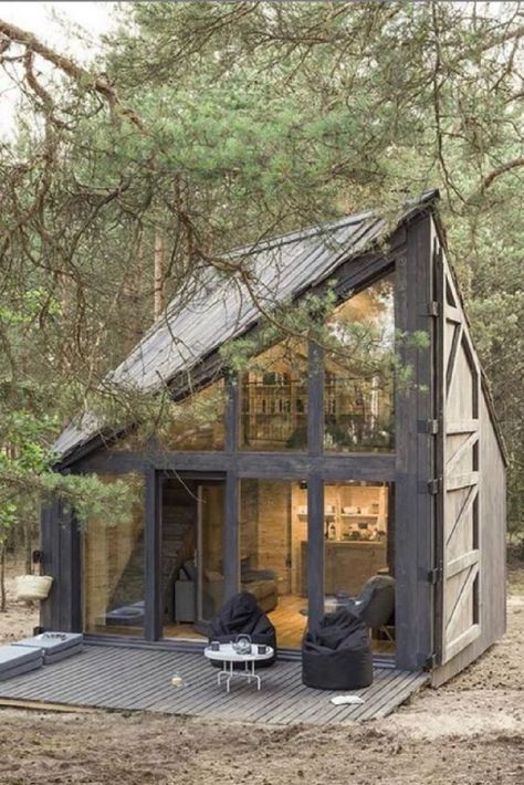 Best Tiny House, Asian Garden, Genius Ideas, Tiny House Movement, Tiny House Cabin, Small Cabin, Cabin In The Woods, Tiny House Living, Tiny House Design