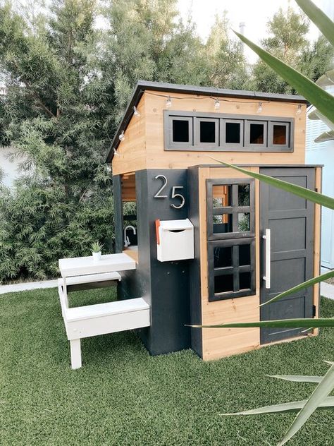 Modern Kids Playhouse, Kids Clubhouse, Modern Playhouse, Playhouse Ideas, Diy Playhouse, Backyard Playhouse, Modern House Number, Playhouse Outdoor, Kids Playhouse