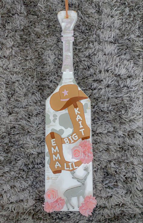 Sorority Paddles Country, Western Paddle Sorority, Western Sorority Paddle, Paddles For Sorority, Twin Sorority Paddles, Sorority Paddles Ideas Big Little, Paddles Sorority Ideas, Big Little Paddles Sorority Ideas, Sorority Paddles Big Little