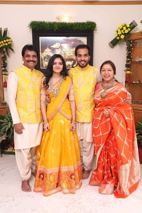 House Warming Ceremony Outfits, Sonika Kankatala, Yellow Half Saree, Yellow Waistcoat, Indian Outfit Ideas, Outfit For Wedding, Outfit Ideas Wedding, Saree Hairstyles, Trendy Family