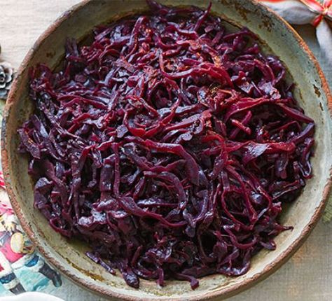 Red cabbage with port, prunes & orange Slow Cooker Red Cabbage, Spiced Red Cabbage, Cooked Red Cabbage, Red Cabbage With Apples, Red Cabbage Recipes, Braised Red Cabbage, Braised Cabbage, Cooked Cabbage, Bbc Good Food