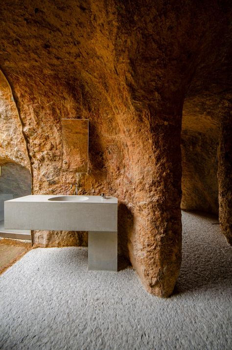 Explore Junya Ishigami’s cave-like house and restaurant design Japanese Architecture Interior, Modern Japanese House, Junya Ishigami, Japan Architecture, Restaurant Seating, Minimal Architecture, Cave House, Architecture Wallpaper, Small Courtyards