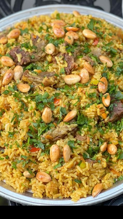 Beef Kabsa Recipe https://fooooods.com/beef-kabsa-cookwithbella Easy Dinner Recipes Kabasa, Beef Kabsa Recipe, Kabsa Rice, Kabsa Recipe Chicken, Kabsa Recipe, Beef Keema, Stuffed Anaheim Peppers, Beef Short Ribs, Supper Recipes