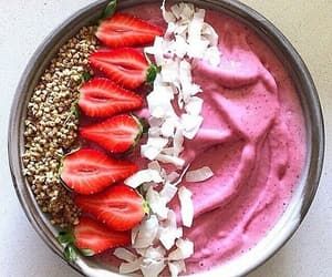 Pink Acai Bowl, Pink Smoothie Bowl, Acai Recipes, Bowl Aesthetic, Strawberry Bowl, Pink Smoothie, Smoothie Bowl Recipe, God Mat, Smoothie Bowls