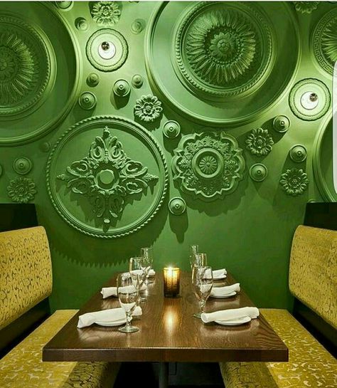 Interior Art Deco, Deco Champetre, Bar Design Awards, Art Deco Interior Design, Green Walls, Design Del Prodotto, Naples Florida, Restaurant Interior Design, Ceiling Rose