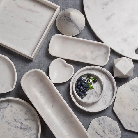 BIDK Home on Instagram: “So Elegant, So Marble! Simply unique, Simply better @bidkhome #homedecor #homegoods #interiordesign #interiordesigner #holidayparty…” Marble Aesthetic, Accent Tray, Rose Gold Marble, Marble Tray, Purple Marble, Decorative Trays, Silver Christmas, Birch Lane, Beautiful Food