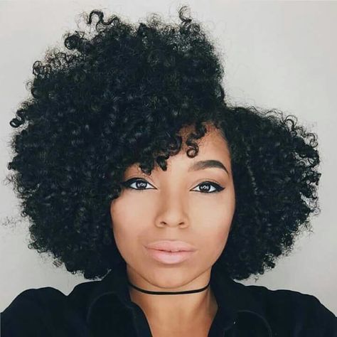 Cute! Heart Shaped Curly Haircut Black Women, Devacut Natural Hair, Cabello Afro Natural, Natural Hair Cuts, Beautiful Natural Hair, Pelo Afro, Natural Hair Beauty, Afro Hair, Natural Hair Inspiration