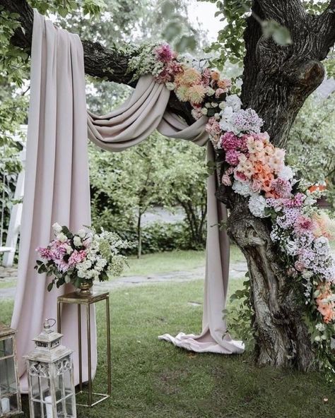 unique wedding arch ideas with georgette hanging on tree for outdoor wedding ideas Elegant Backyard Wedding, Wedding Arches Outdoors, Small Wedding Bouquets, Diy Wedding Arch, Rustic Wedding Showers, Wedding Alters, Rustic Wedding Backdrops, Wedding Arch Rustic, Wedding Shower Decorations