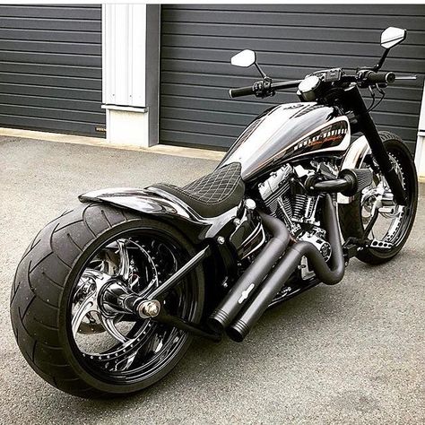 Custom Harley Davidson - 24/7 on Instagram: “👍🏻👍🏻👍🏻 or 👎🏻👎🏻👎🏻 ? • ➡️ TAG the owner ⬅️ • You own a really special & highly customized Harley Davidson the world needs to see? TAG us 👉🏻…” Motocykle Harley Davidson, Harley Davidson Breakout Custom, Brand Rings, Harley Davidson Breakout, Harley Davidson Custom Bike, Xe Ducati, Мотоциклы Harley Davidson, Custom Motorcycles Harley, Harley Davidson Baggers