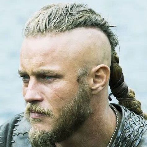 Norse Hairstyles, Modern Viking Hairstyles, Viking Hairstyles For Men, Male Viking, Braids Hairstyles For Men, Braids In A Bun, Braids Mohawk, Viking Hairstyle, Viking Hairstyles