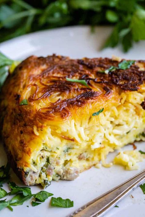 Cassarole Meals, Pasta Cups, Skillet Frittata, Spinach Mushroom Frittata, Cheese Meals, Baked Spaghetti Pie, Spinach Frittata Recipes, Pasta Frittata, Baked Onion