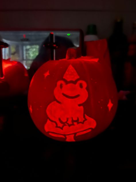 Frog Jack O Lantern, Pumpkin Ideas Carving Cute, Frog Carved Pumpkin, Cutesy Pumpkin Carving Ideas, Pump Carving Ideas, Animal Crossing Pumpkin Carving, Frog Pumpkin Carving, Frog Pumpkin, Winnie The Pooh Pumpkin