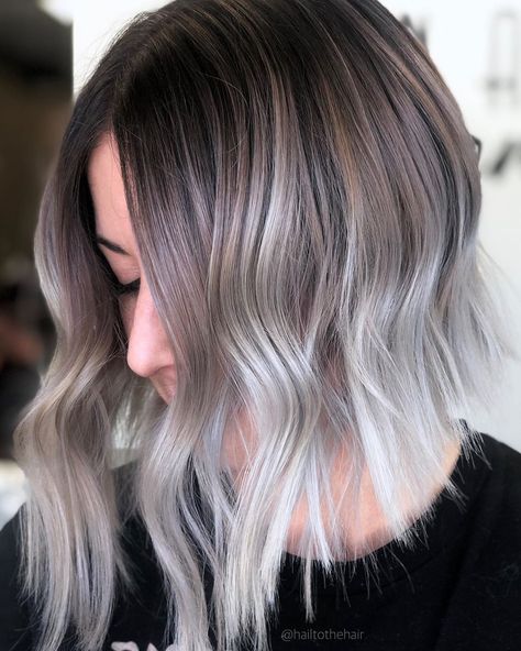 Ashy Smokey silver balayage bob Ash Blonde Balayage Silver, Blonde Balayage Bob Short, Ash Blonde Balayage Bob, Balayage Silver, Smokey Blonde, Silver Balayage, Silver Ombre Hair, Blonde Balayage Bob, Brown Hair Inspiration