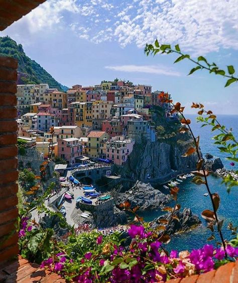 See this Instagram photo by @vacations • 25.5k likes La Spezia Italy, Manarola Italy, Europe Aesthetic, Cinque Terre Italy, Senior Trip, Italy Aesthetic, Dream Travel Destinations, Italy Photo, Vacation Pictures