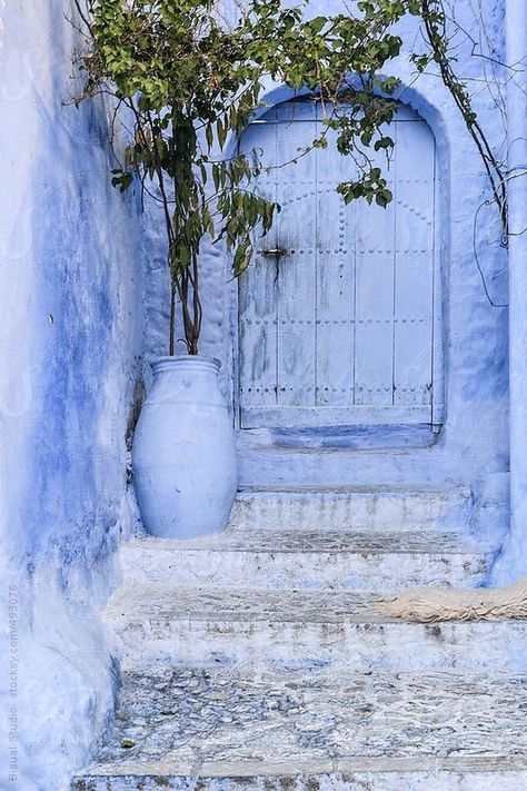 Chefchaouen Morocco, Door Art, Alice Blue, Baby Blue Aesthetic, Light Blue Aesthetic, Color Personality, Blue City, Blue Dream, Blue Door