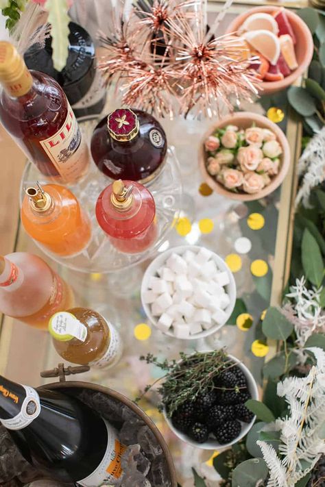 Nye Food, Nye 2023, Holiday Bar Cart, Drink Stations, Kids New Years Eve, Champagne Flowers, Bubbly Bar, Brunch Table, Soda Recipe