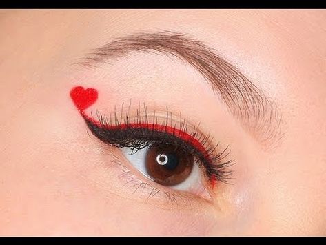 Valentin maquillage ultra discret Eye Makeup Red Dress, Cat Mad, Alice In Wonderland Makeup, Queen Of Hearts Halloween, Queen Of Hearts Makeup, Wonderland Makeup, Halloween Heart, Valentine's Day Makeup, Drag Make-up