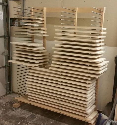 Painting Cabinet Doors, Woodshop Tools, Paint Rack, Diy Cabinet Doors, Workbench Plans Diy, Furniture Flipping, Door Rack, Drying Racks, Storage Idea