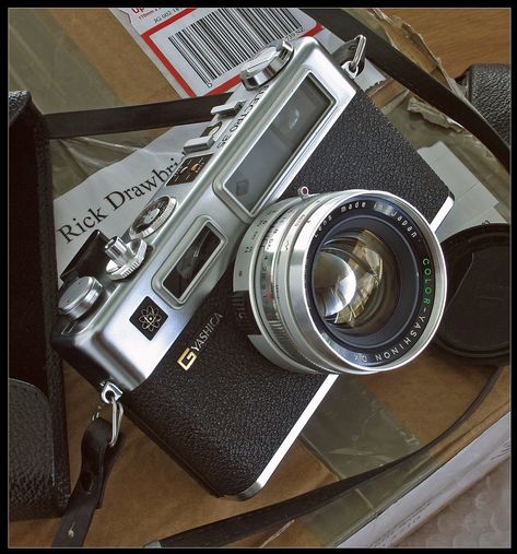 Vintage Canon Camera Aesthetic, Yashica Electro 35 Photography, Yashica Camera, Yashica Electro 35, Photography Core, Analog Camera, Vintage Camera Aesthetic, Pictures Of Cameras, Fotocamere Vintage