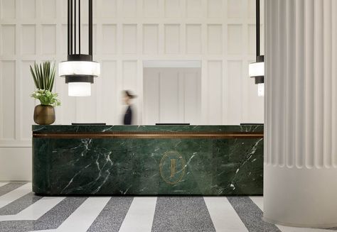 Green Reception Desk, Marble Office Desk, Small Apartment Floor Plans, Education Design Interior, Hotel Reception Desk, Reception Table Design, Green Wall Design, Interior Deisgn, Modern Reception Desk