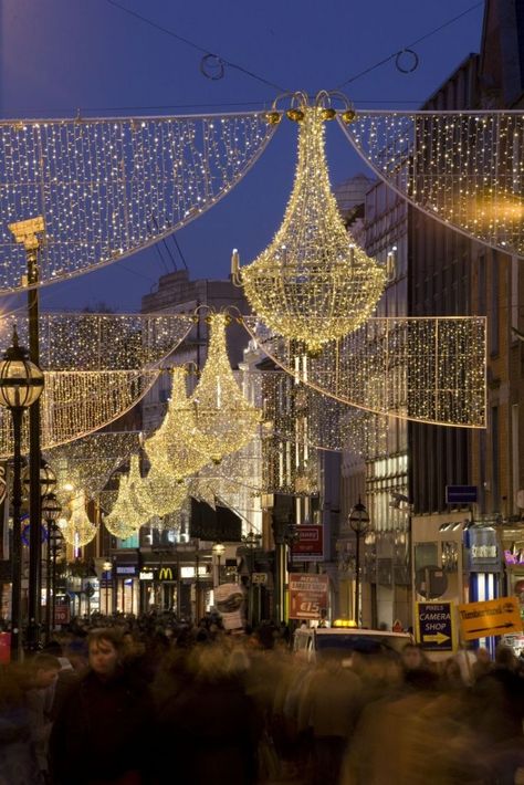 Christmas Photos | 20 beautiful photos of Christmas in Dublin, Ireland Dublin Christmas, Irish Christmas Traditions, Grafton Street Dublin, Best Christmas Destinations, Christmas In Ireland, Ireland Aesthetic, Grafton Street, Irish Christmas, Christmas Destinations