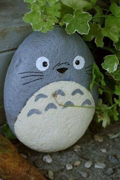 Art Pierre, Stone Art Painting, Painted Rocks Diy, Diy Art Projects, Hand Painted Stones, Paint Rock, Rock Painting Designs, Diy Garden Projects, Dessin Adorable