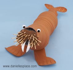 Water Bottle Crafts Diy, Walrus Craft, Arctic Animals Crafts, Milk Jug Crafts, Water Bottle Crafts, Recycle Water Bottles, Paper Plate Crafts For Kids, Bottle Craft, Sea Crafts