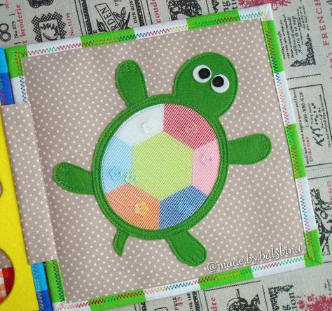 “Match the colors” Activity Book Page Colors Activity, Sensory Mat, Baby Quiet Book, Toddler Quiet Book, Felt Quiet Books, Felt Book, Diy Mobile, Quiet Books