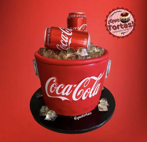 Coke Cake Design, Coca Cola Cake Design Birthdays, Pepsi Cake, Mcdonalds Birthday Party, Festa Power Rangers, Coke Cake, Coca Cola Cake, Cola Cake, Coca Cola Ad