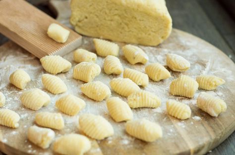 Sourdough Gnocchi - Mamma Mangia Gnocchi Vegan, Gnocchi Sauce, Gnocchi Pesto, Recipe Using Sourdough Starter, Dough Starter, Sourdough Starter Discard Recipe, Sweet Potato Gnocchi, Irish Butter, Dried Potatoes