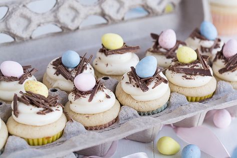 White Chocolate Easter Egg Cupcakes | Garnish & Glaze Cadbury Mini Egg Recipes, White Chocolate Frosting Recipe, Easy Easter Baking, Mini Egg Recipes, Easter Cupcake Recipes, Cupcakes White, Cadbury Mini Eggs, Egg Cupcakes, White Chocolate Frosting