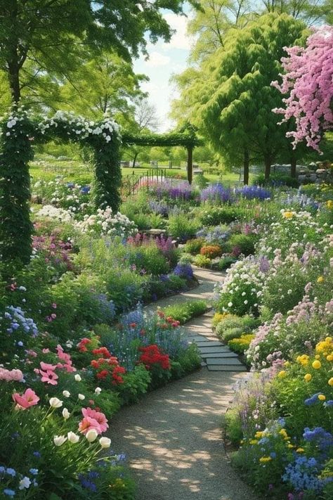 British Boyfriend, Garden Border, Garden Inspo, Garden On A Hill, Garden Path, Garden Borders, Summer 24, Fairy Gardens, Painting Photos