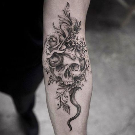 Rattlesnake Tattoo, Skull Tattoo Flowers, Illustration Tattoo, Tattoo Zeichnungen, Cat Tattoos, Inspiration Tattoos, Tiny Tattoo, E Tattoo, Skull Tattoo Design