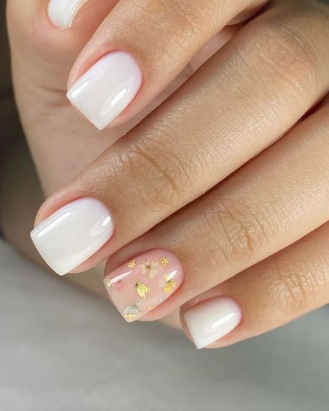 100 Of The Best Spring Inspired Nail Designs for 2024 - Rose idea Milky Nails, Nagel Tips, Flower Nail Designs, Nail Art Set, Coffin Press On Nails, Fake Nails With Glue, Nail Forms, Gradient Nails, Stick On Nails